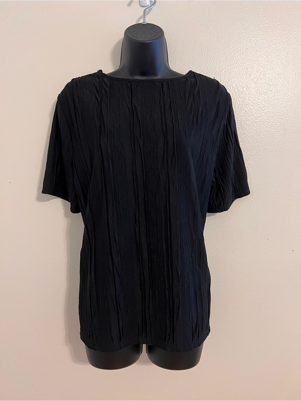 SHEIN Black Ruffle Texture Blouse